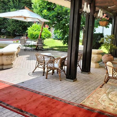 Hotel Medieval Alba Iulia Exterior photo