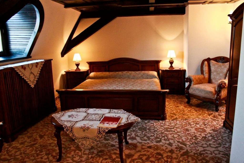 Hotel Medieval Alba Iulia Room photo