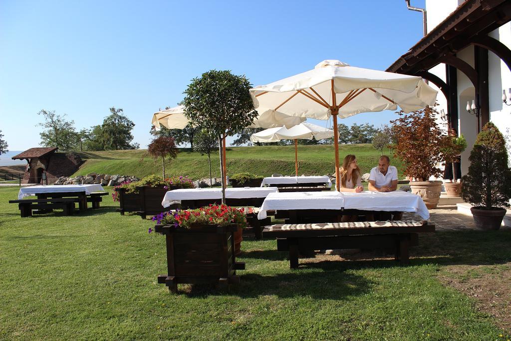 Hotel Medieval Alba Iulia Exterior photo