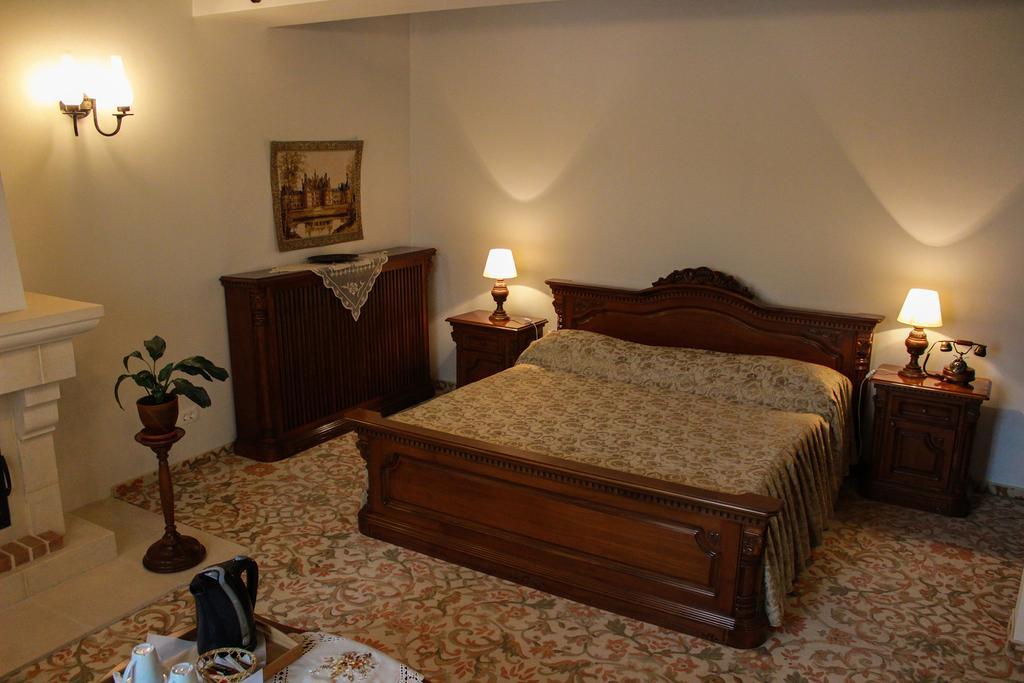 Hotel Medieval Alba Iulia Room photo