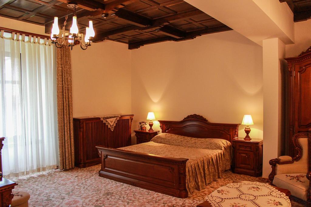 Hotel Medieval Alba Iulia Room photo